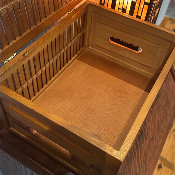 Bamboo VTG Chest Storage Box - Picture 6 of 10